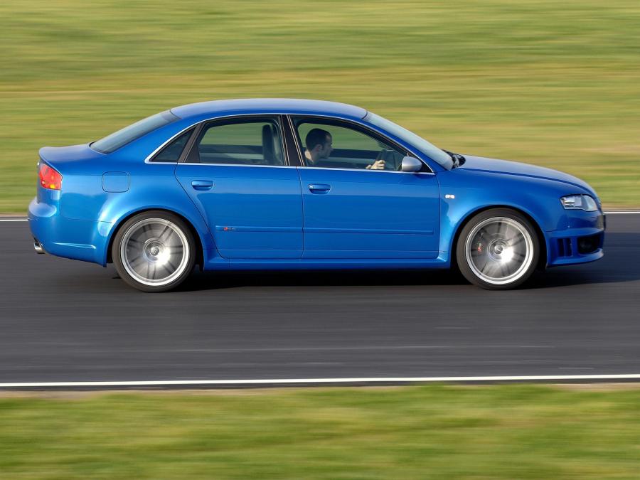  Audi RS4 Sedan (B7, 8E) 2005 года  (UK) (фото 10 из 10)